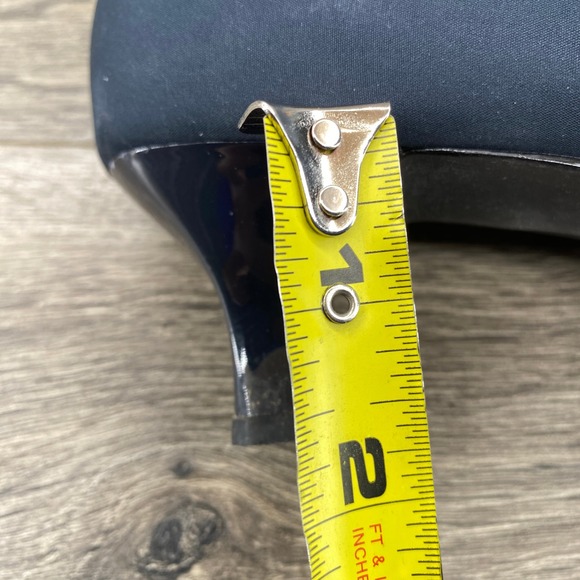 Coach and Four Navy Blue Fabric Peep Toe Kitten Heel Pumps Twisted Knot Size 8.5 - Picture 10 of 11